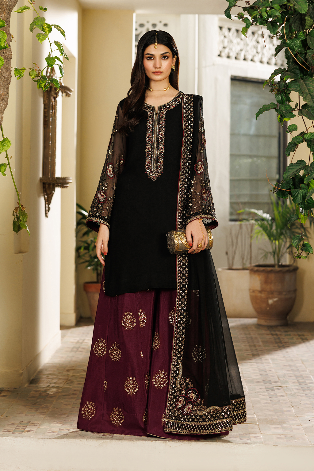 IZK - 3PC LAWN EMBROIDERED UNSTITCHED (BLACK)